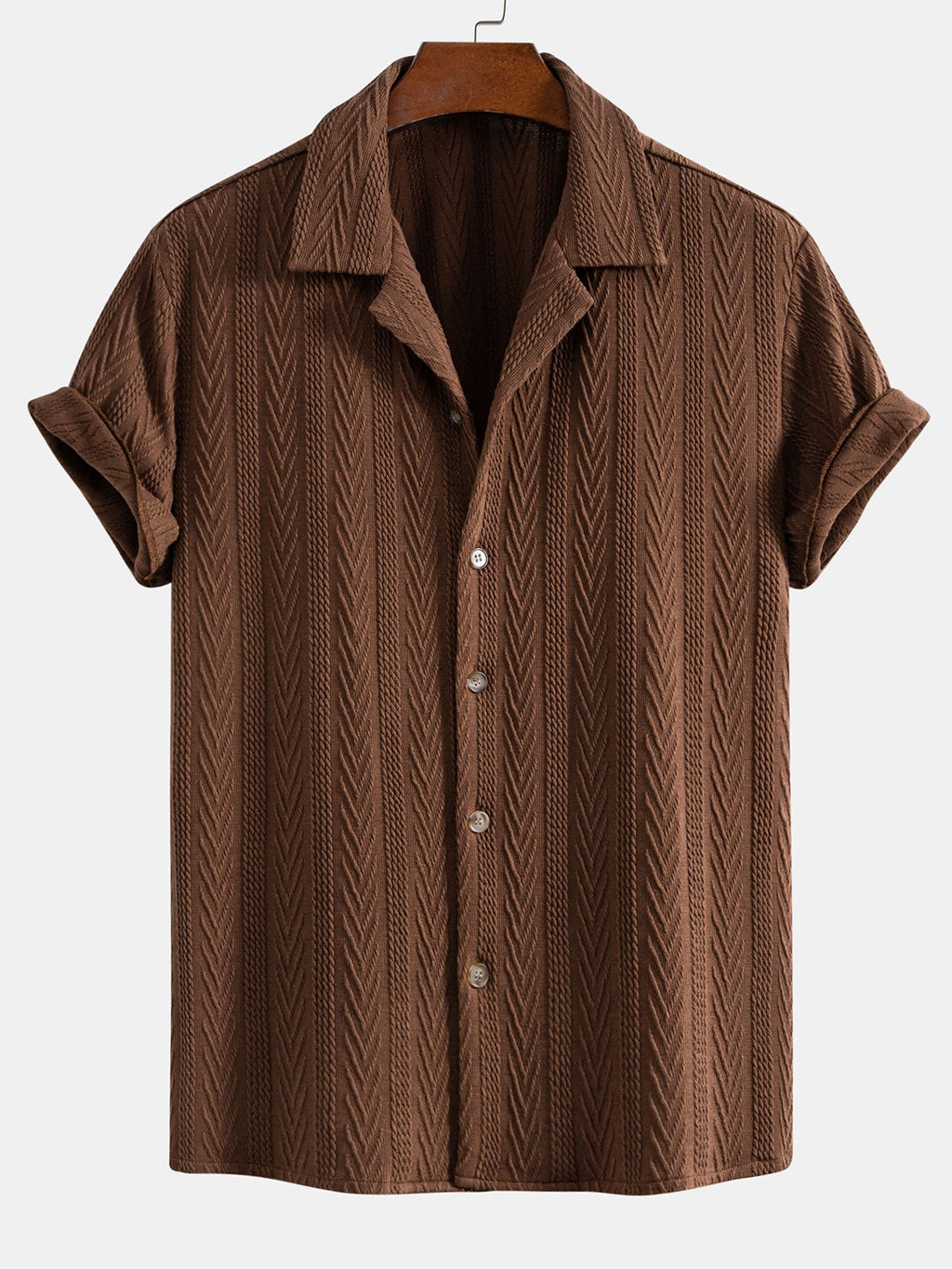 Camisa cubana de jacquard texturizado y pantalones de pierna recta con textura arrugada