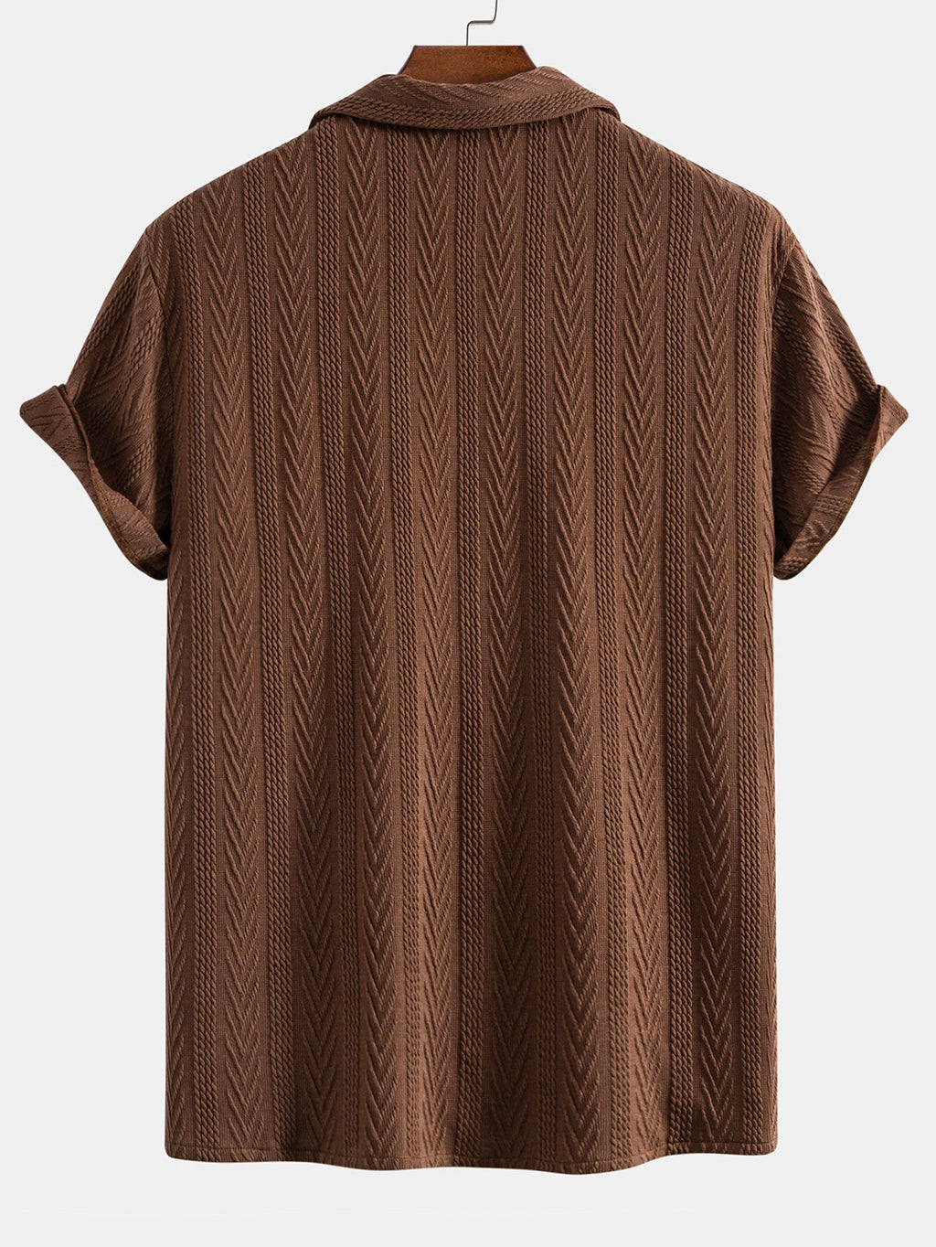 Camisa cubana de jacquard texturizado y pantalones de pierna recta con textura arrugada