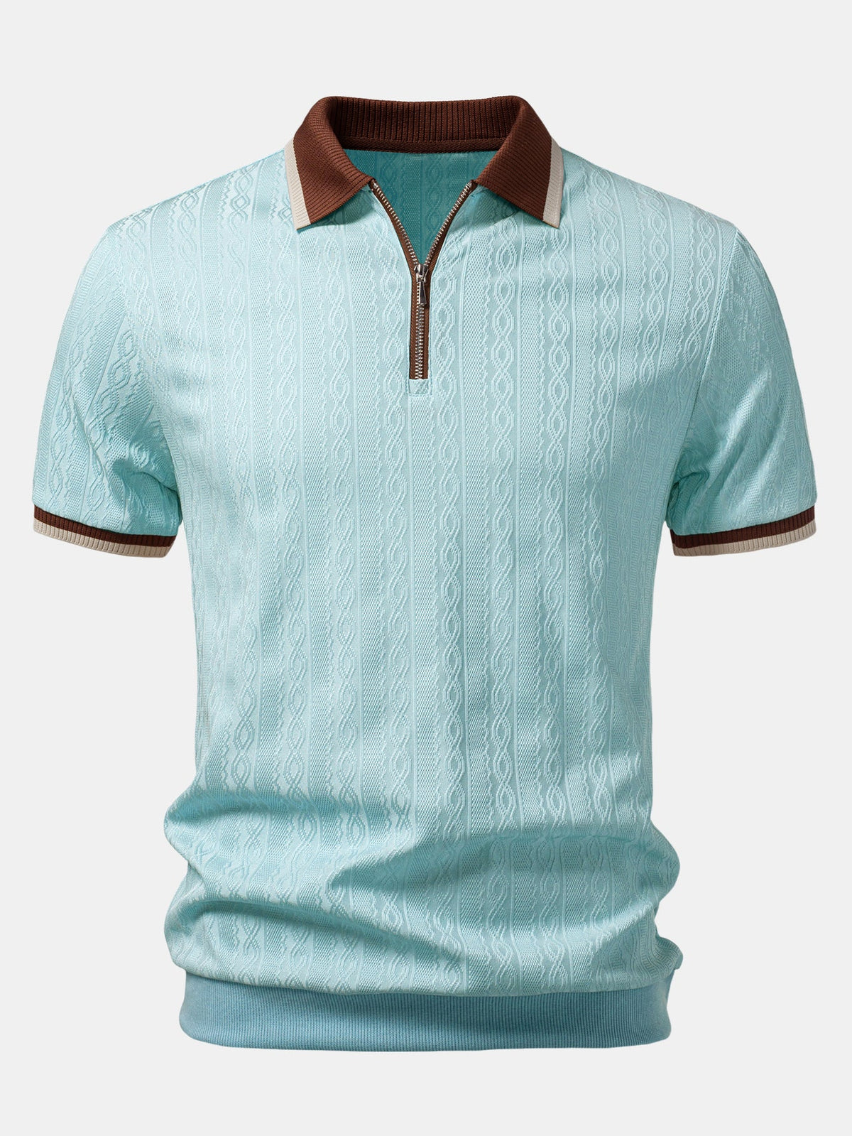 Polo de punto con cremallera y ribete en contraste con textura y pantalones ajustados de corte cónico